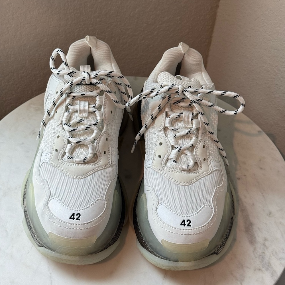 Balenciaga women's sneakers size 42 (Only worn once)